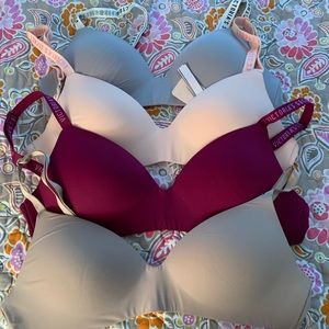 🔥 x4 — 38B T-Shirt Lightly Lined Wireless VS Bras